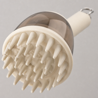 Brosse de bain pour animaux YAOYUE avec réservoir de shampoing, distributeur à capuchon pression, poils en silicone doux, brosse de toilettage pour chiens et chats, 4 couleurs