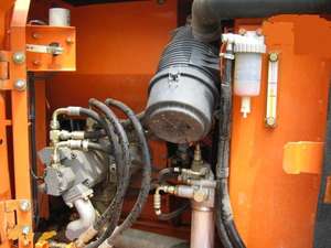 Excavadoras Hitachi ZX70 usadas de primera calidad | Miniexcavadora de orugas de 7 toneladas importada de Japón | Perfecta para proyectos de movimiento de tierras - Product Image 3