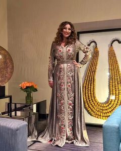 เดรสคาฟตันยาวถึงพื้นหรูหราพร้อมชุดเดรสผ้าปักลายดอกไม้สวมใส่ในงานแต่งงานและงานปาร์ตี้ที่สวยงามสำหรับผู้หญิง - Product Image 3