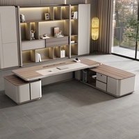 Scrivania Direzionale Moderna Estensibile con Pannello in Legno e Gestione Cavi, Facile Montaggio, per Ufficio Domestico e Commerciale, Garanzia 6 Anni
