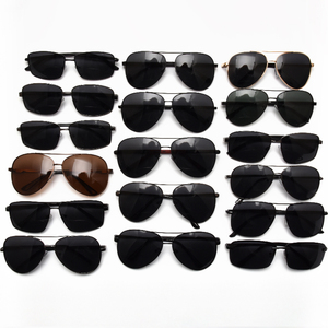 <span class=keywords><strong>De</strong></span> descuento al por mayor <span class=keywords><strong>gafas</strong></span> <span class=keywords><strong>de</strong></span> <span class=keywords><strong>sol</strong></span> polarizadas <span class=keywords><strong>de</strong></span> diseñador <span class=keywords><strong>de</strong></span> moda <span class=keywords><strong>de</strong></span> uv400 <span class=keywords><strong>gafas</strong></span> <span class=keywords><strong>de</strong></span> <span class=keywords><strong>sol</strong></span> - Product Image 3