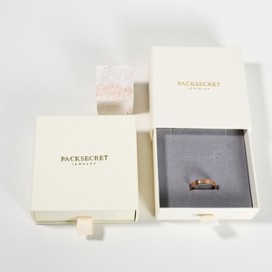 Boîte cadeau coulissante en carton écologique de luxe avec logo personnalisé pour bagues et colliers - Product Image 5