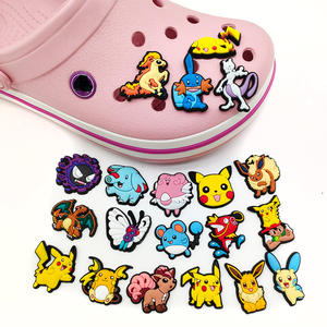 Venta al por mayor zuecos encantos zapato hebilla diseñador dibujos animados <span class=keywords><strong>Pika</strong></span> Poke personalizado PVC mixto Mon zapatos flor Anime goma decoraciones duraderas - Product Image 2