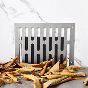 Grille de drainage de balcon de toit, écran de drainage d'eau, grille de blocage d'eau avec ouverture de drainage latérale pour l'installation murale d'angle - Product Image 1