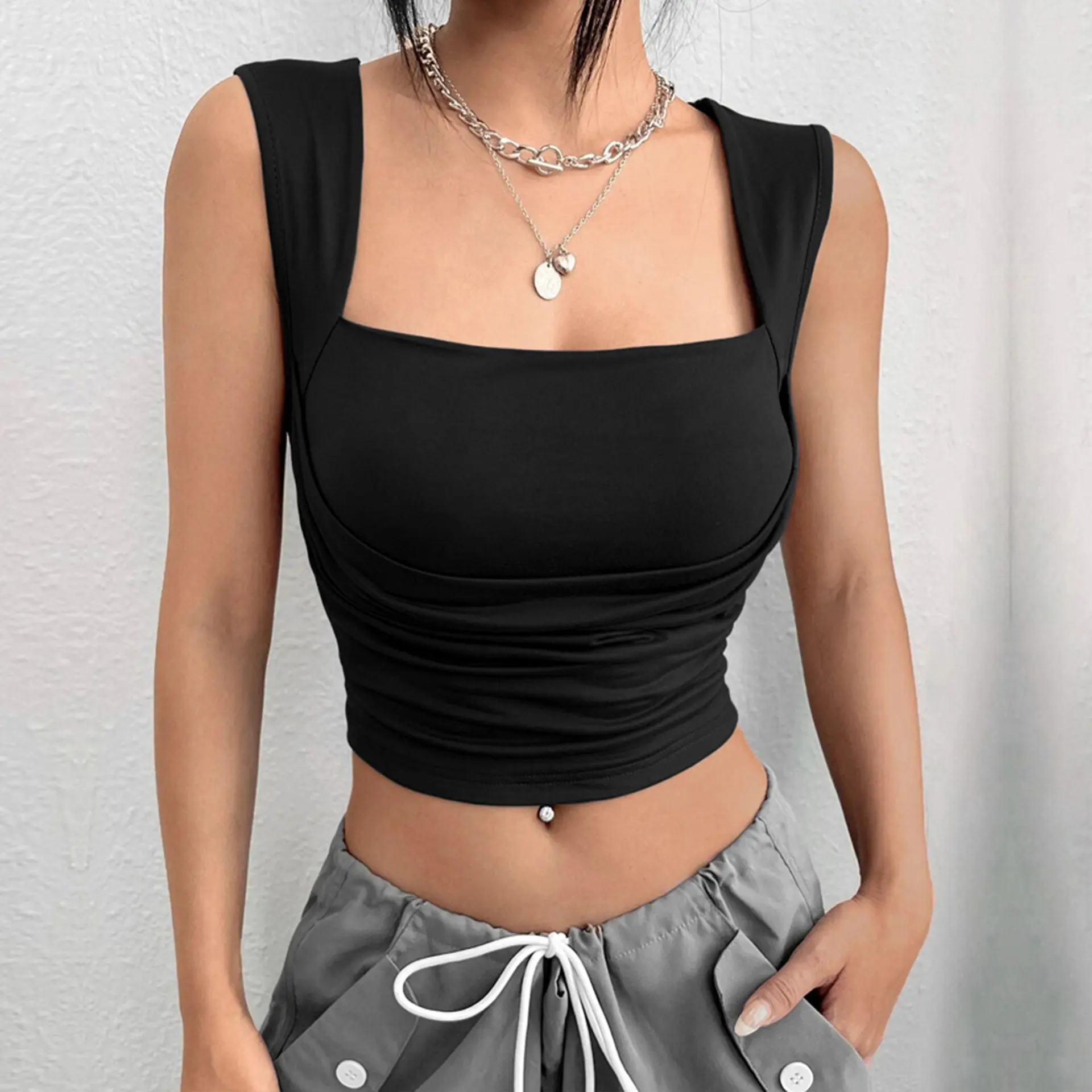 Nuevo producto sexy Ladies slim fit cuello cuadrado CAMI Plain Stringer crop camiseta sin mangas para mujer con alta calidad