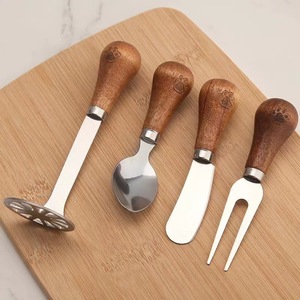 Praktische driedelige aardappelpuree-<span class=keywords><strong>set</strong></span> met dikke houten handgrepen, Instagram-stijl, verdikte roestvrijstalen aardappelpuree-pers, kaas - Product Image 2