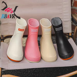 Botas de Lluvia Impermeables de Moda 2025 para Mujer, Diseño de Botas Modernas para Invierno y Verano, Ligeras y Antiestáticas - Product Image 3