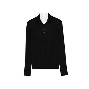Maglione Elegante e alla Moda da Donna con Collo Alto, Maniche Lunghe, Design con Bottoni e Pieghe, Lavorazione Integrata in Lana - Product Image 6