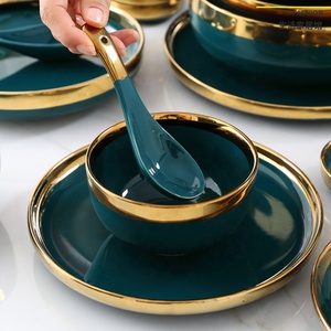 Vaisselle en porcelaine de couleur verte et or, style nordique simple et luxueux, écologique, très vendue - Product Image 4