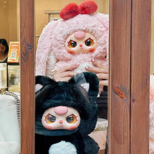 Caja ciega oficial de vinilo de felpa Baby Three 400% V1, adornos de juego de marea hechos a mano, muñecas creativas - Product Image 3