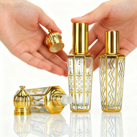 Bouteilles de rouleau de parfum d'huile essentielle de 15ml avec le rouleau pour le verre de galvanoplastie d'or d'huile essentielle de verre personnalisé de luxe