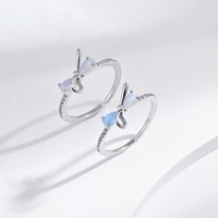 Vente en gros : Bague réglable ouverte en argent 925 plaqué rhodium avec opale et pierre naturelle, motif cœur et nœud mignon, pour filles, idéale comme cadeau, à prix abordable.