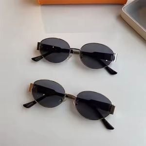 Occhiali da Sole Esplosivi di Moda Retrò con Montatura Piccola in Metallo di Tendenza per Esterni da <span class=keywords><strong>Uomo</strong></span> e Donna all'Ingrosso - Product Image 5