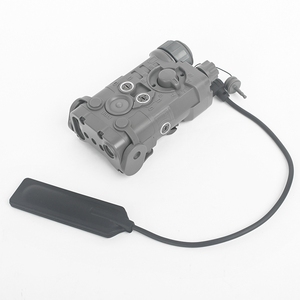 WADSN Einstellbare taktische Taschenlampe mit Hochleistungs-LED-Weißlicht-Grün-Laserpointer aus strap azier fähigem Kunststoff Modell WD06061 - Product Image 2