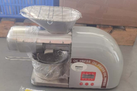 Mini presse à huile automatique à vis à pression à froid / Capacité de traitement de 5-8 kg pour sésame et arachides HJ-P08