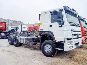 Camion Howo 6X4 6X6 420 ch à haute performance, vente directe usine, idéal pour le <span class=keywords><strong>transport</strong></span> en milieu désertique - Product Image 4