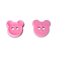 Venta caliente de fábrica Ecológico Tamaño personalizado Colores Dibujos animados Lindo 2 agujeros Botones con forma de oso Botón de resina Botones de resina para niños
