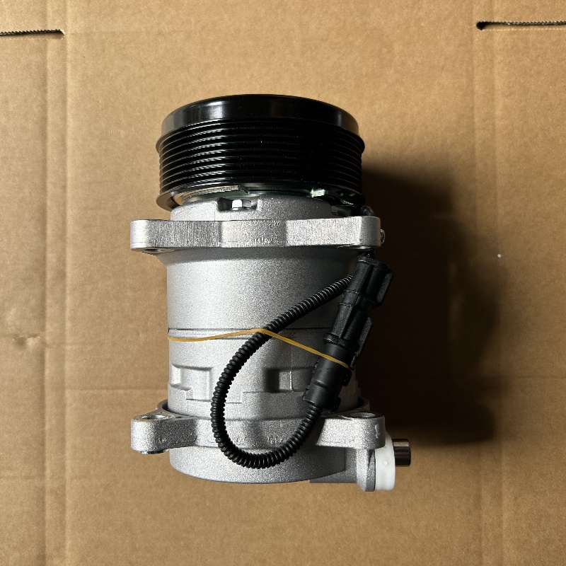 YZ160082210056 SINOTRUK SITRAK SE7H15 A/C Kompresörü Yeni 24V