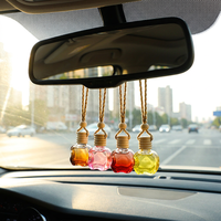 Vente en gros 10ml unique vide diffuseur de parfum suspendu en forme de pomme bouteille de parfum de voiture en verre emballage décoration de voiture
