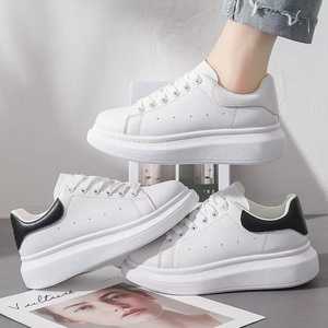 <span class=keywords><strong>Scarpe</strong></span> <span class=keywords><strong>Sportive</strong></span> Casual Unisex di Lusso, <span class=keywords><strong>Eleganti</strong></span> e Comode in Pelle di Alta Qualità con Suola Spessa, Chiusura con Lacci, Aumentano l'Altezza - Product Image 6