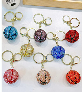 Khuyến Mại Tùy Chỉnh Lưu Niệm Quà Tặng Thiết Kế Mới Thể Thao Móc Chìa Khóa 3D Rhinestone Trò Chơi Ngày Keychain Bóng Rổ Mặt Dây Chuyền Quà Tặng Keychain - Product Image 3