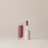 Brillant à lèvres hydratant végétalien de marque privée glaçure à lèvres mate longue durée effet miroir gelée personnalisée pour les lèvres plus dodues sexy à basse quantité minimale de commande