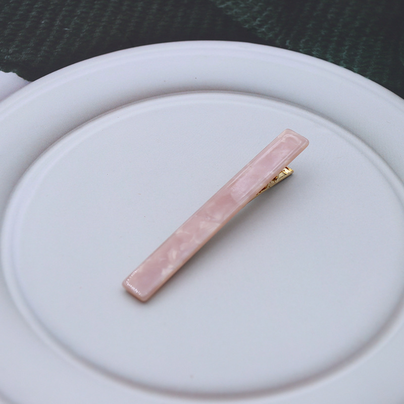 ไข่มุกสีชมพูอ่อน