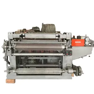 High efficiency electric welded iron wire fence mesh making machine