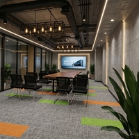 Dalles de moquette commerciales modernes carrées en polypropylène, matelassées, pour dimensions personnalisées