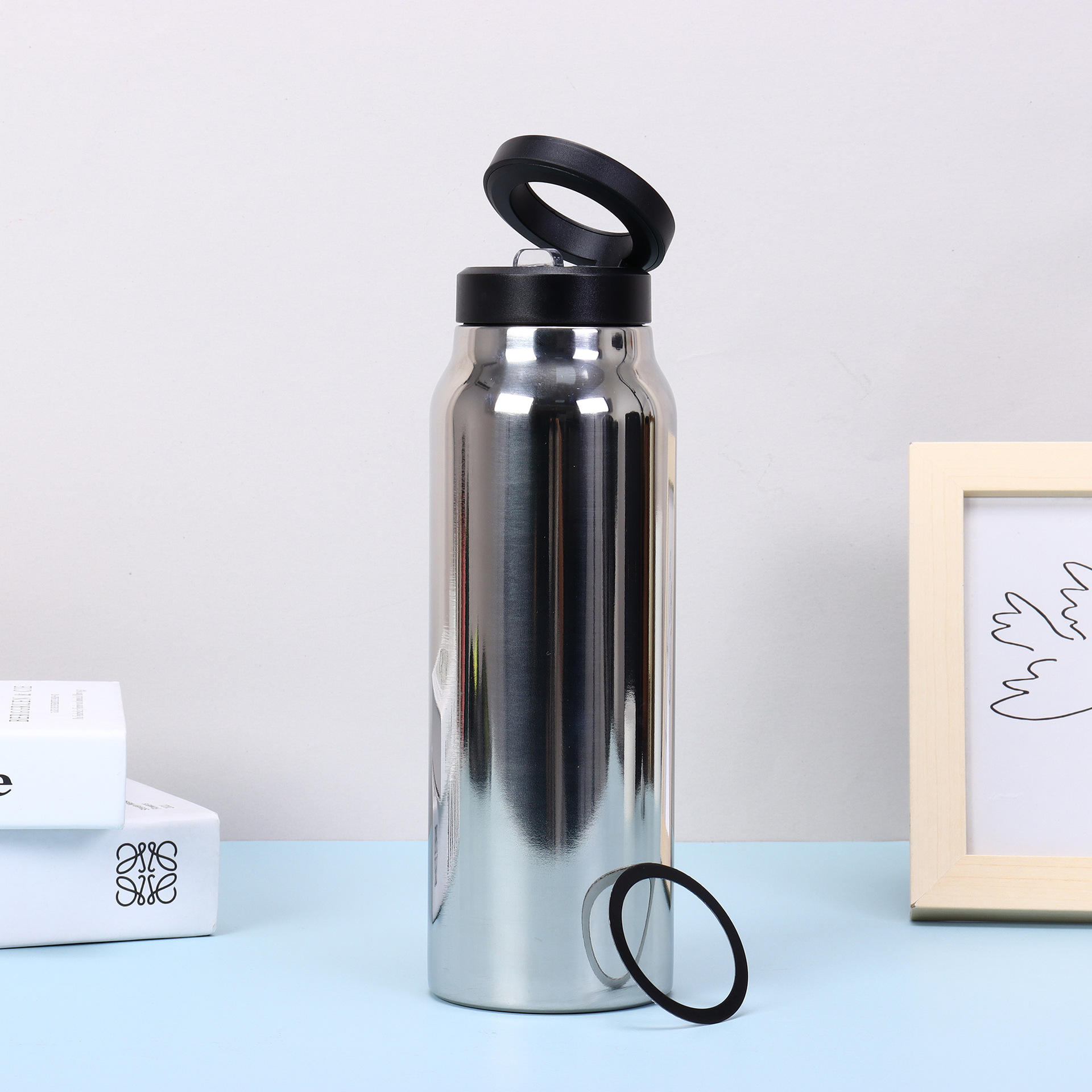 couleur acier inoxydable