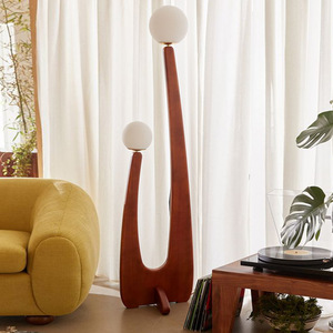โคมไฟตั้งพื้นไม้เนื้อแข็งสไตล์เดนมาร์กย้อนยุค สไตล์อินสตาแกรม วินเทจ สำหรับห้องนอนสาวๆ ห้องนั่งเล่น หรือโรงแรม โครงโครเมียม - Product Image 5