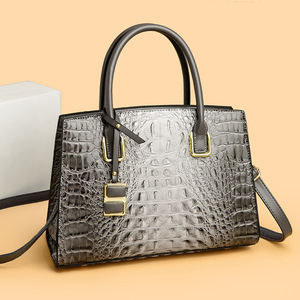 Bolsos de Mano de Cuero PU para Mujer, Bolsos Tote al por Mayor, Gran Capacidad, Nuevos Bolsos de Moda de Verano, Bolsos Tote Casuales - Product Image 4