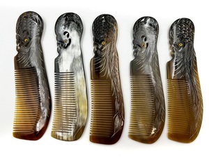 Peigne à cheveux en corne de buffle naturelle de qualité supérieure pour démêler en douceur, masser le cuir chevelu et prendre soin des cheveux au quotidien, disponible à un bon prix - Product Image 2