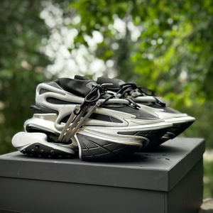 Chaussures de créateur 2026 à lacets pour hommes, baskets de luxe tendance à plateforme pour femmes, chaussures de sport et de course en plein air - Product Image 4