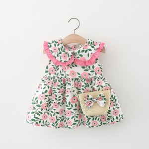 Vêtements d'été en gros pour bébés : Robe florale 1465 pour filles avec col rond, décoration en dentelle et sac à bandoulière en bambou - Product Image 1