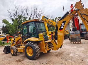 Chargeuse-pelleteuse Cat 420F haute performance, durable et fiable pour la construction et l'agriculture - Product Image 6
