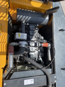 Excavadora de cadenas Hyundai HX220HD de 22 toneladas, usada, modelo 2023, motor y transmisión, capacidad de la cucharón de 0.93m, certificación CE - Product Image 3
