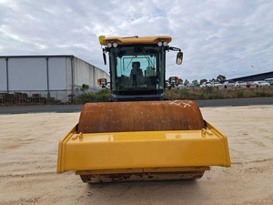 Rodillo Compactador de Un Solo Tambor de 16 Toneladas Marca China Xs165, el Más Vendido, para Capa Base y Relleno de Roca - Product Image 5