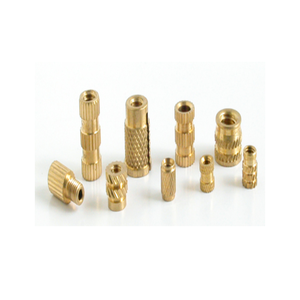 Inserto de latón moleteado o acanalado para un fijado seguro con tornillos - Product Image 4