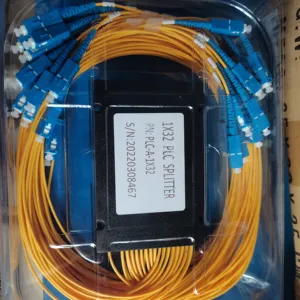 Divisor PLC óptico Mini de alta calidad, 1x2 1x4 1x8 1x16 1x32 1x64 SC/APC, empalmador de fibra FTTH de acero, pérdida de inserción baja