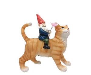 탑 그레이스 고양이 그놈 폴리레진 야외 장식 베란다 정원 동상을위한 그놈과 등반 고양이