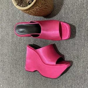 Sandales d'été confortables en soie à talon compensé et bout ouvert pour femme, grandes tailles 43 - Product Image 5