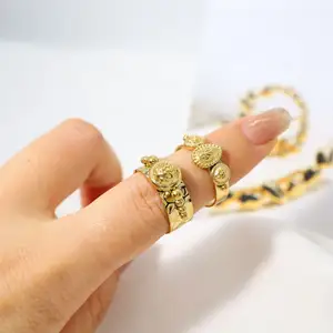 Nuovi anelli da dito regolabili con motivo irregolare in acciaio inossidabile placcato oro 18 carati