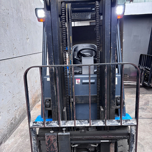 China Used Byd Forklift All-electric <b>Station</b> Rack Stacker 2 Tons Electric Fork Truck Stackers for Warehouses - Product Image 3