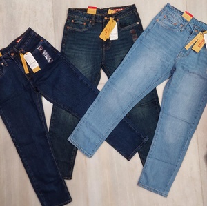 Jeans droits pour hommes grandes tailles de qualité supérieure, en denim uni, délavé moyen à foncé, pour usage quotidien décontracté, disponibles à la vente - Product Image 3