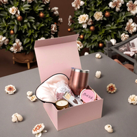 Dossiers de luxe personnalisables en matériaux recyclés écologiques, pliables et magnétiques, avec gaufrage et pelliculage mat - Stock économique pour les fêtes