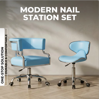 Ensemble professionnel moderne de fauteuil client et tabouret de technicien pour salon, en cuir premium, base dorée robuste, multicolore, pour manucure et ongles