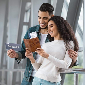 NEXXGEN Porte-passeport en cuir véritable marron Porte-cartes Blocage RFID Fermeture à double pliage Design personnalisable de luxe Voyage - Product Image 1