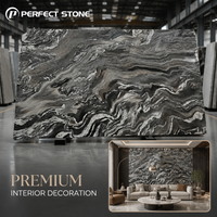 Dalle de marbre violet Kinawa PerfectStone à veines ondulées spectaculaires pour la décoration des sols et des murs extérieurs de villas