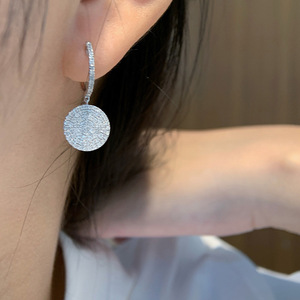 Orecchini Pendenti con Micro Pavé di Zirconi per Donne, Gioielli Minimalisti per Uso Quotidiano - Product Image 6